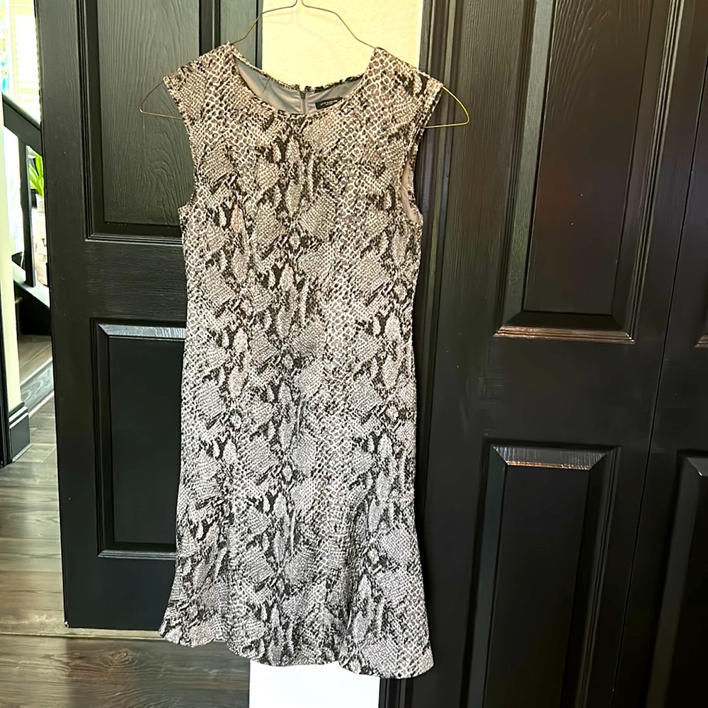 Ann Taylor Snake Skin pattern Dress Size 6
